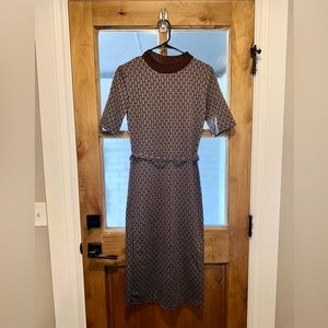 Small multicolored dress with fabric belt